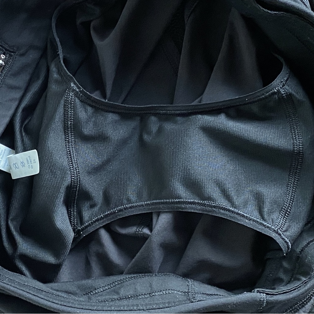 Lululemon Black Run Times Shorts Low Waisted 4” Inseam ( size 6 ) - Picture 3 of 7